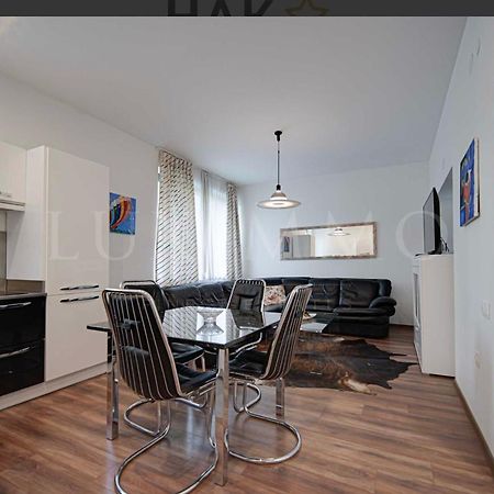 A Lovely 2 Bedroom Apartment In The Heart Of Sofia Exterior photo